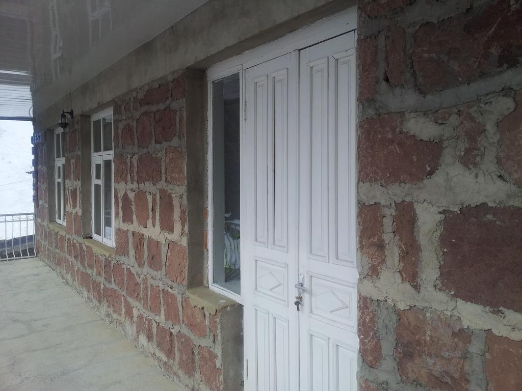 Red Stone Guest House Stepantsminda Room photo