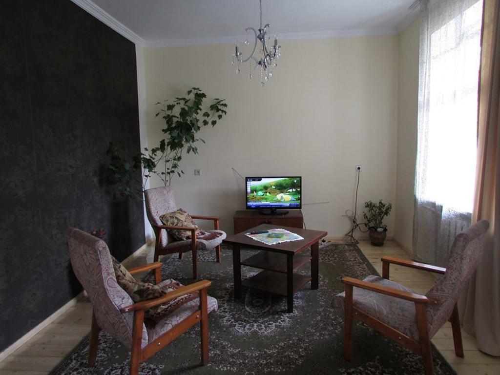 Red Stone Guest House Stepantsminda Room photo